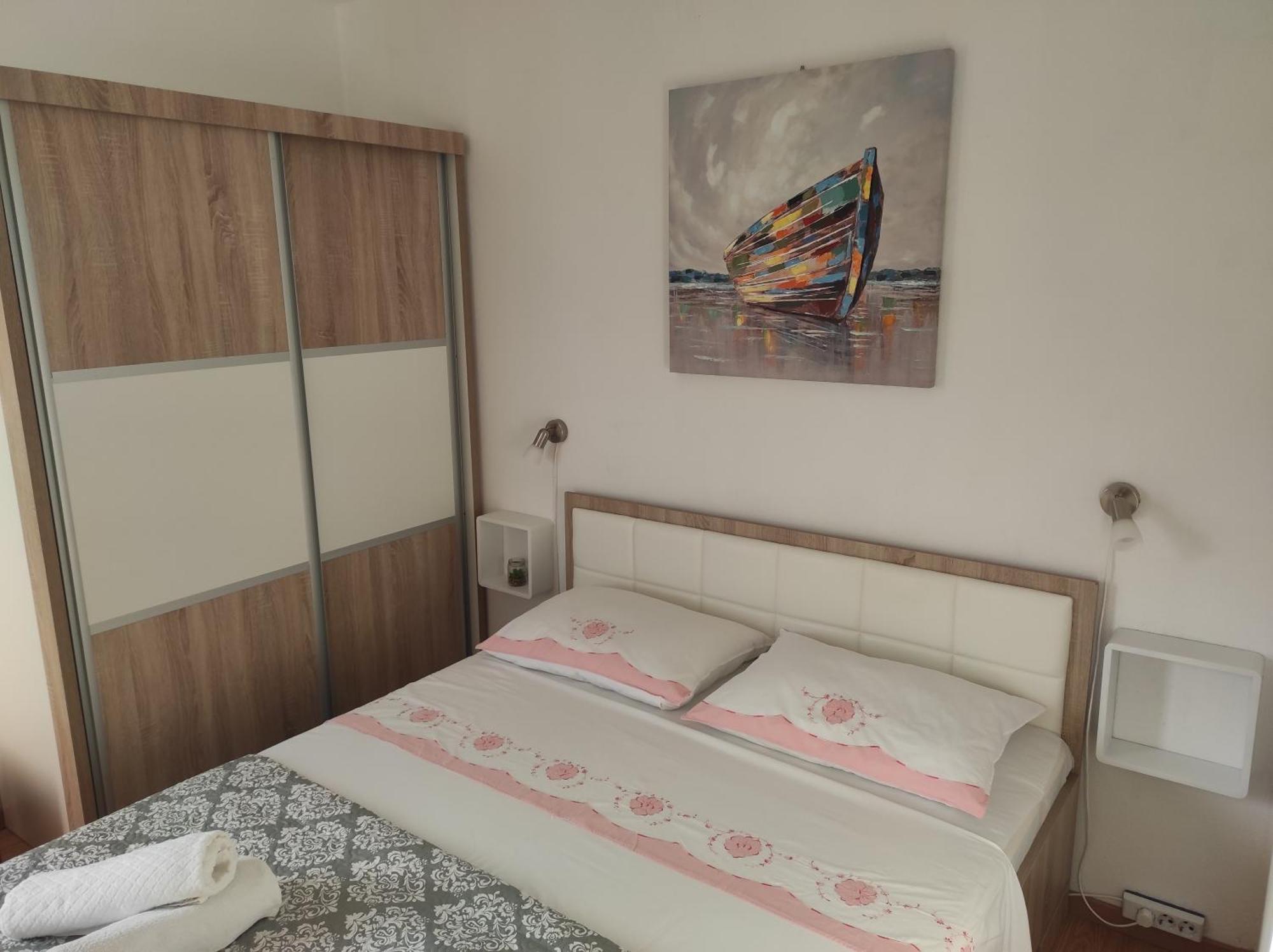 Apartments Pivac - Lokva Rogoznica Oda fotoğraf
